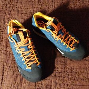 Merrell Catalyst Suede